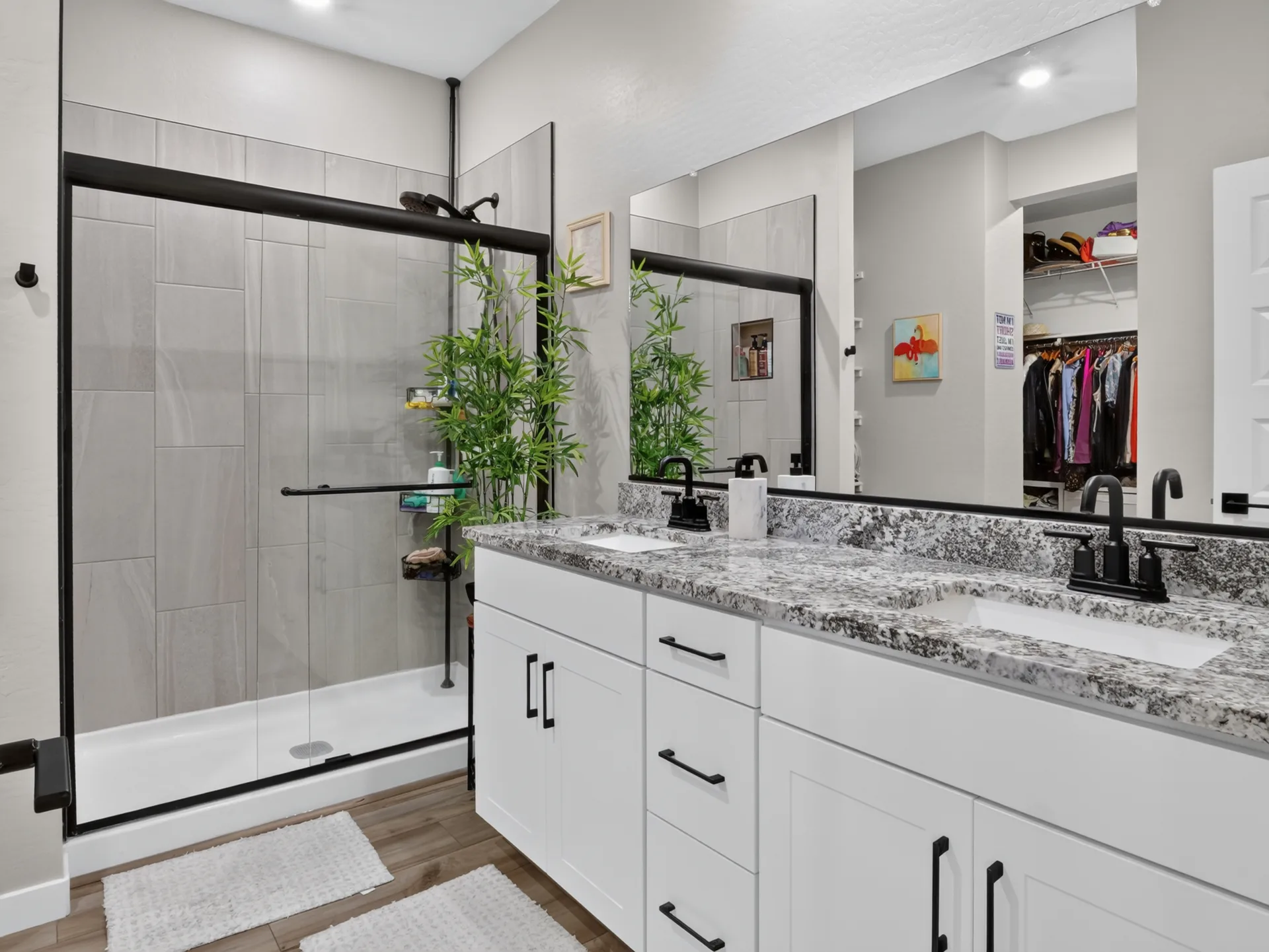Bathroom with modern vanity